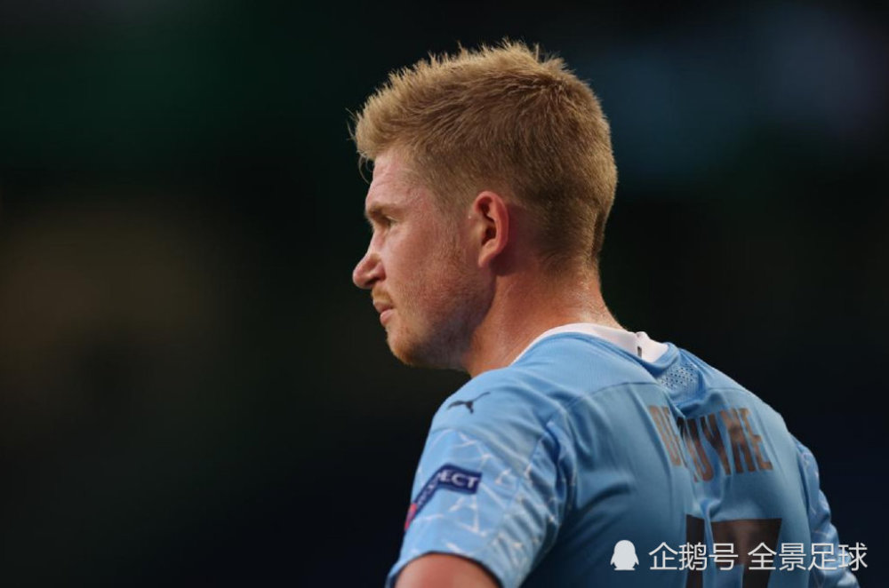 迈阿密国际与温哥华白浪总决赛上演梅西vs穆勒之战，双方实力强劲，看点十足，引发广泛关注。