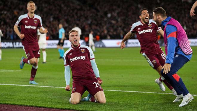 德州扑克后期如何避免大错（德州扑克后期减少重大失误的策略）