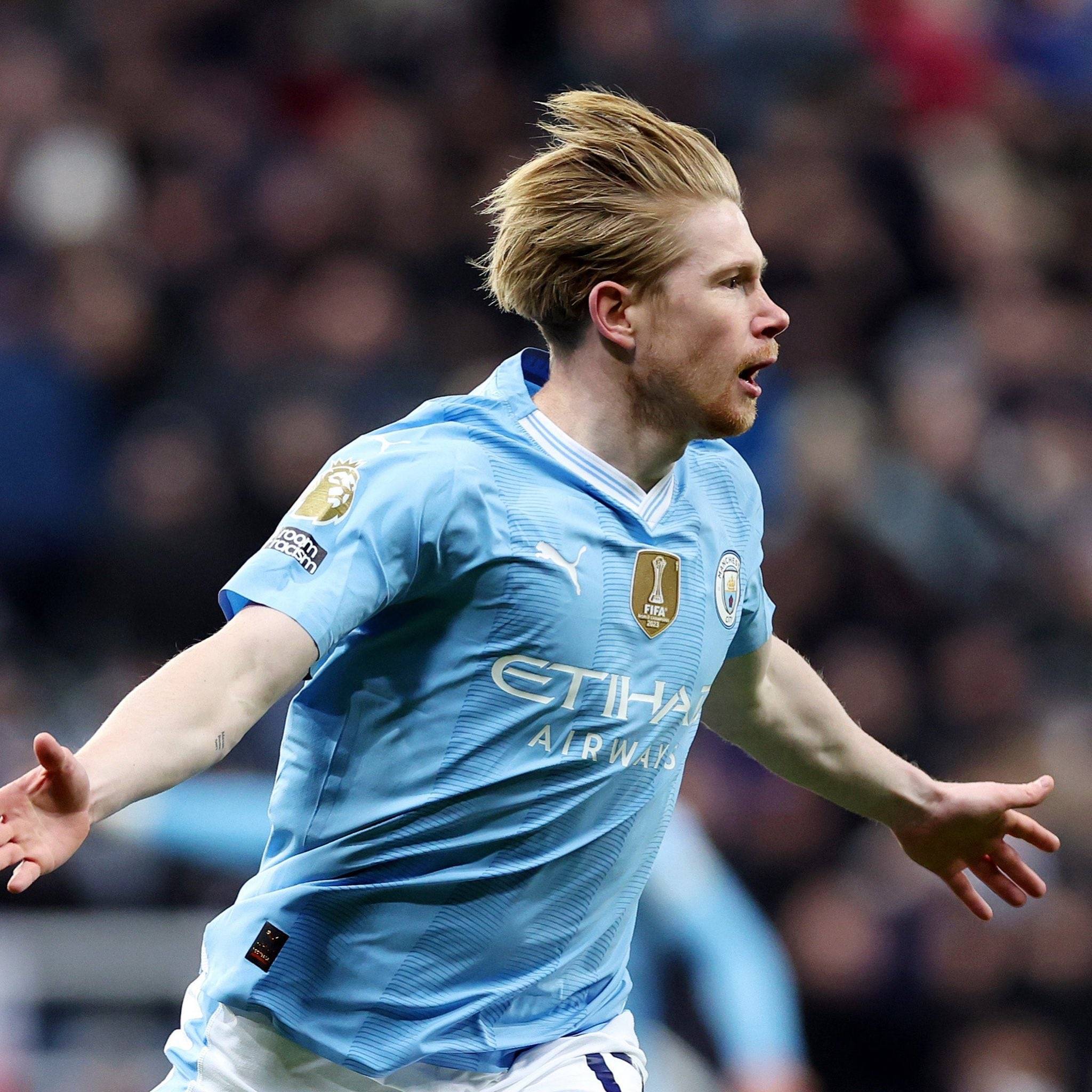 沙德上演帽子戏法 小蜜蜂主场大胜