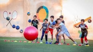 输猛龙3人习惯性引崩盘！科尔糟糕用人，库里格林关键时刻又垮了