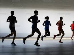 卡尔：我一直在提高右脚技术，能在17岁欧冠进球意义重大